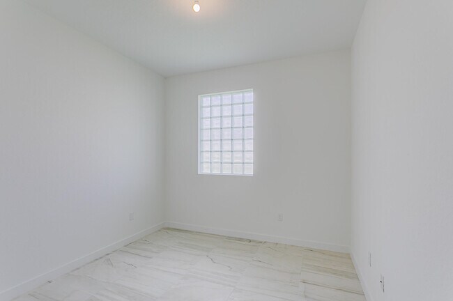 Building Photo - 7188 Trotwood Ln