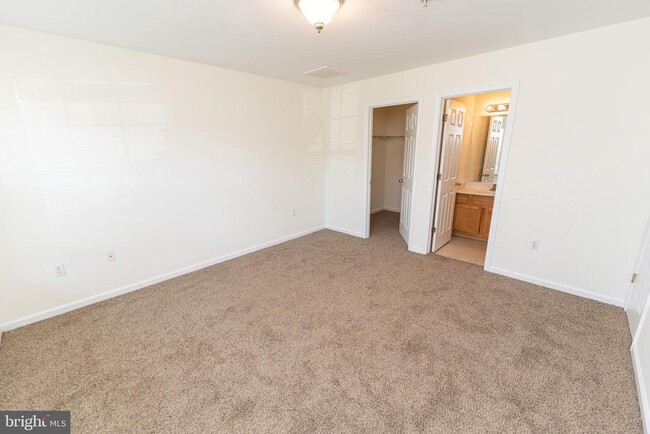 Building Photo - 202 Carsons Ct