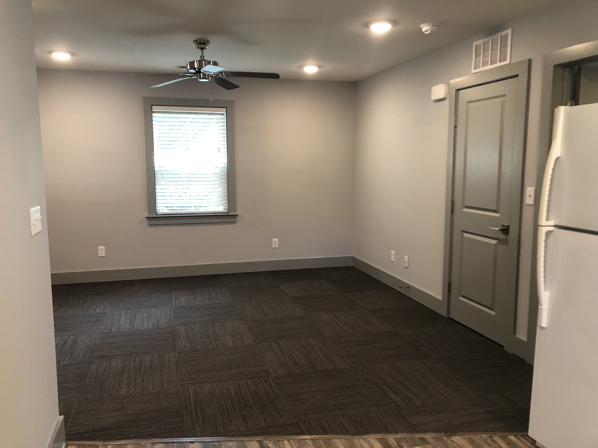 Open living room - 202 Dixie Ave