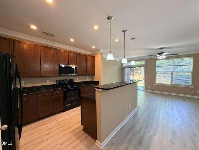 Building Photo - 1061 Remington Oaks Cir