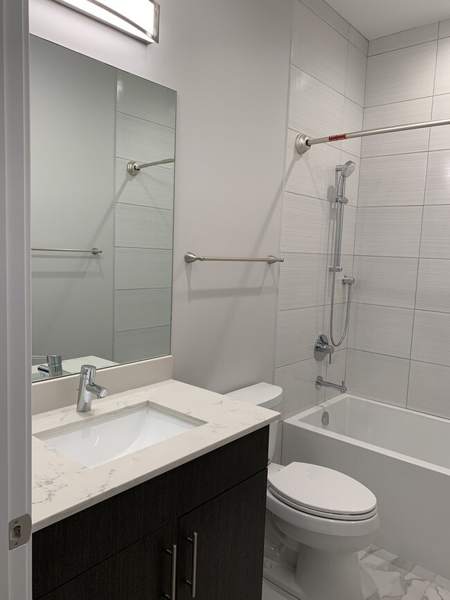 Building Photo - 3333 S Michigan Ave