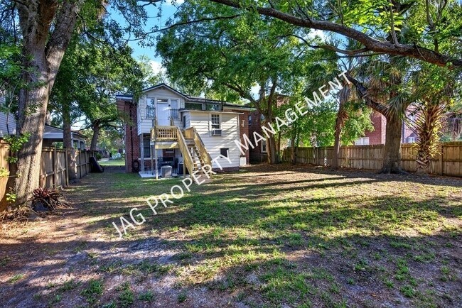 Building Photo - 2512 Park St