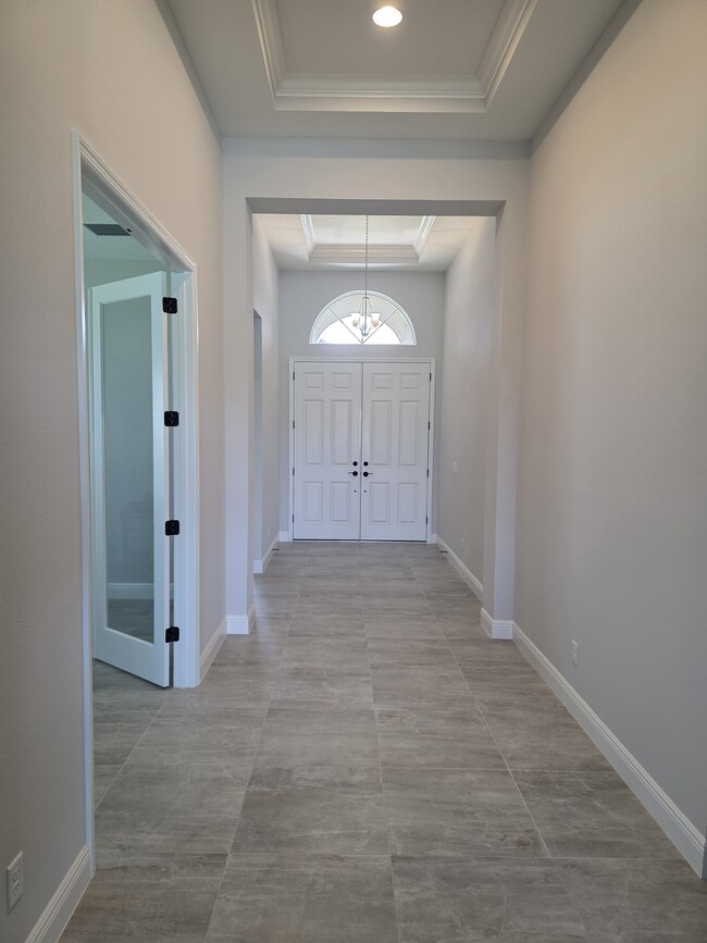 Building Photo - 10989 Rustic Timber Lp
