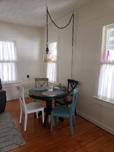 dining area - 105 Rayland St