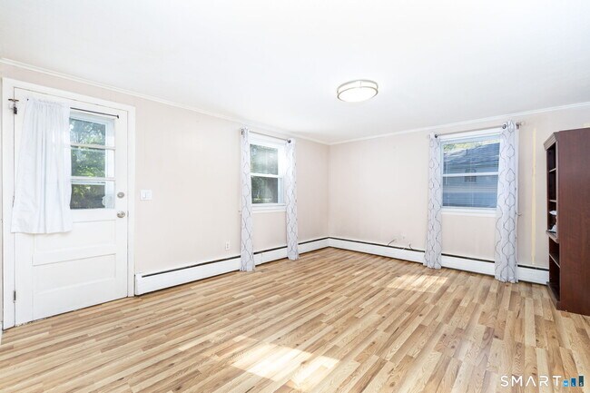 Building Photo - 99 Fuller Dr