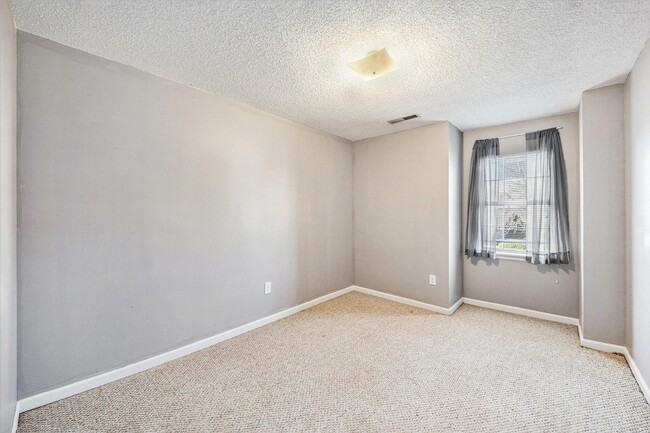 Building Photo - 8584 Cislo Ct