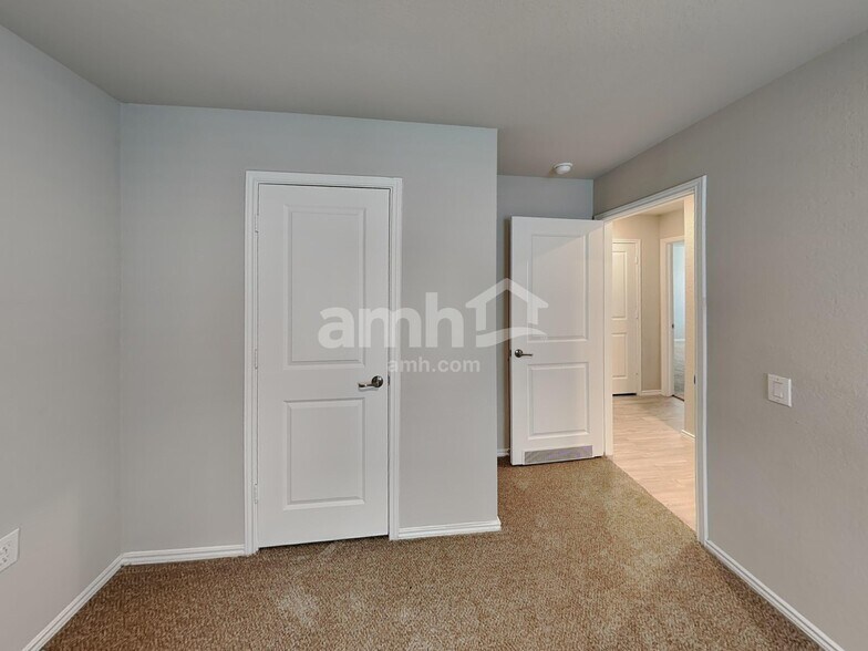 Building Photo - 4406 Meadowland Pl