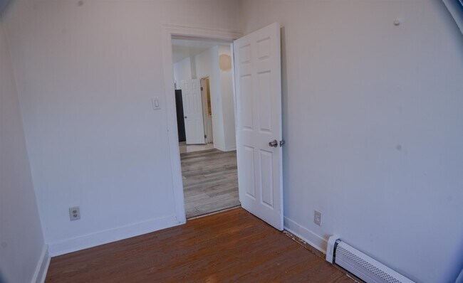 Building Photo - 13 Stevens Ave