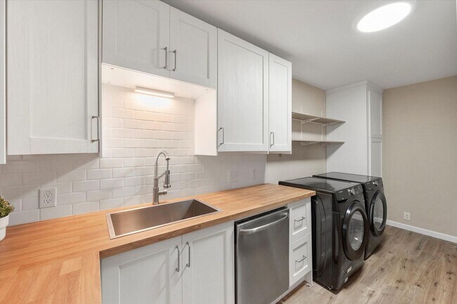 Building Photo - 50% off the first month’s rent for a move-in on or before 12/31/2025