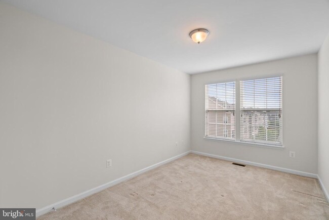 Building Photo - 116 Apricot St