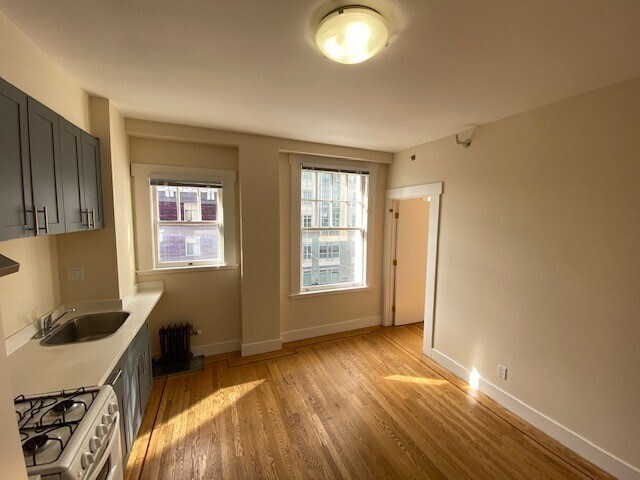Primary Photo - 81 9th St
