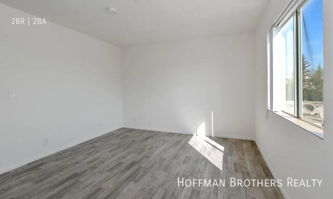 Building Photo - 5541 Fulcher Ave