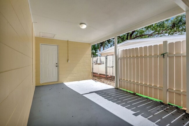 Building Photo - 4714 W Vasconia St