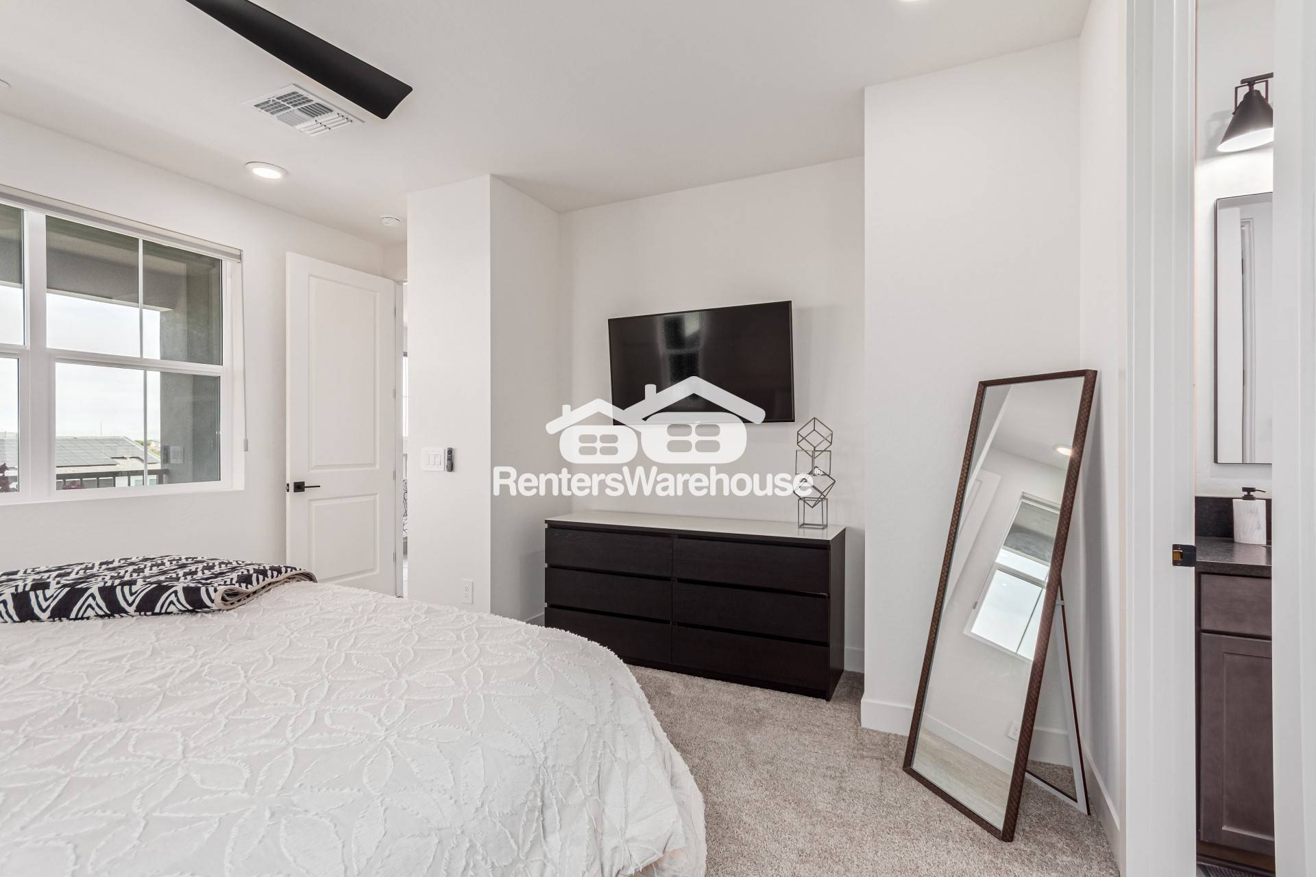 Building Photo - 11300 N Casa Dega Dr