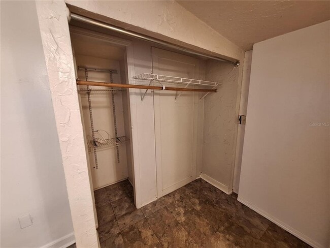 Building Photo - 21528 Kenyon Ave