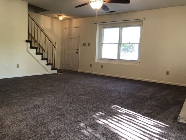 Building Photo - 5 Salt Marsh Quay