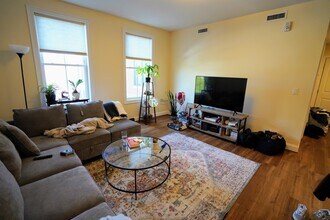 Building Photo - 315 Broadway