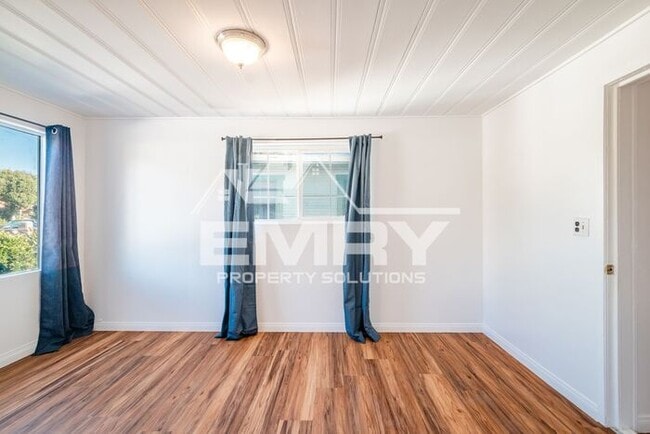 Building Photo - 2.5 bed 2 bath home for rent in Pico Rivera CA ready to move