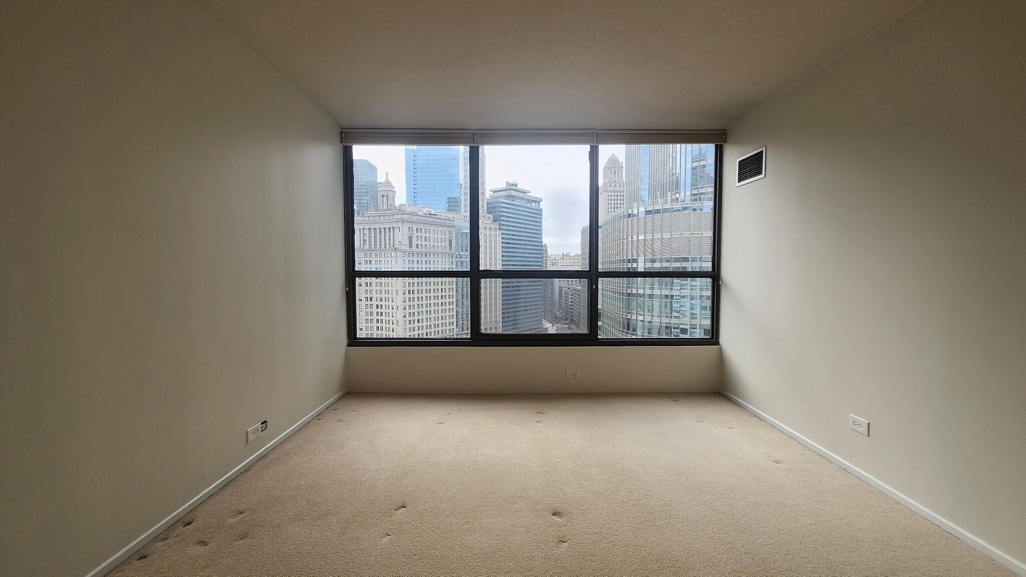 Building Photo - 405 N Wabash Ave