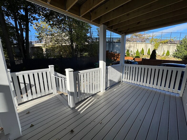 Building Photo - 86 Orchard St