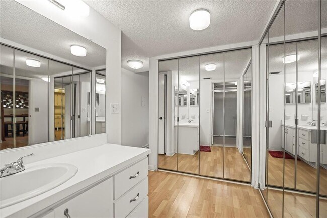 Building Photo - 4902 38th Way S