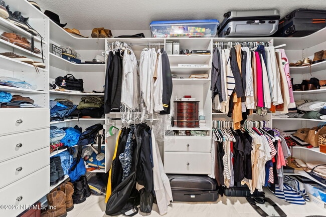 Building Photo - 563 Longmill Ln