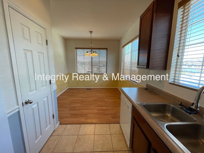 Building Photo - 1399 Turnberry Pl