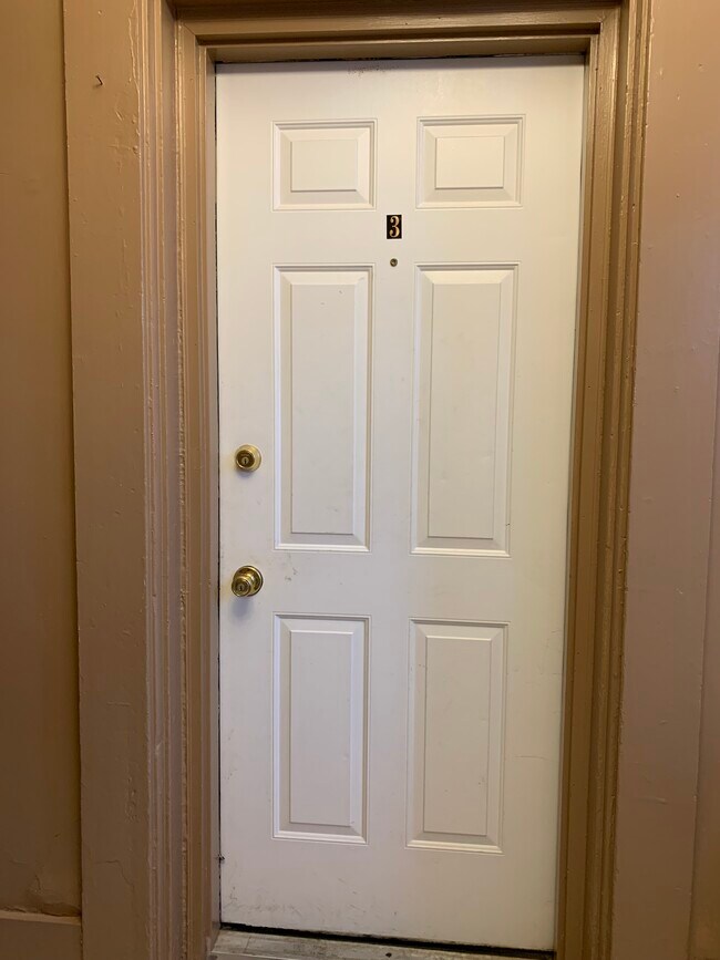 Building Photo - 206 Park St