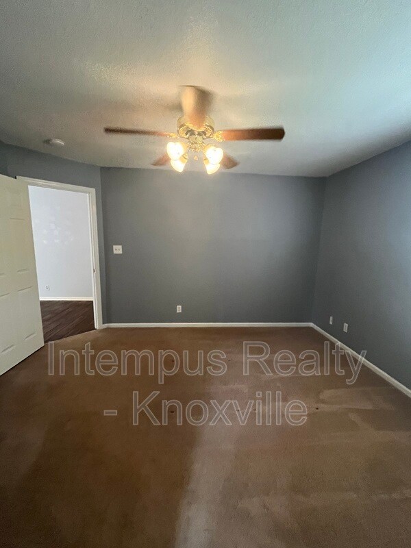 Building Photo - 1333 Willmann Ln