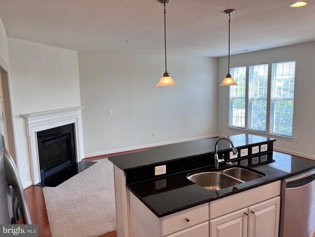 Building Photo - 5605 Harrington Falls Ln