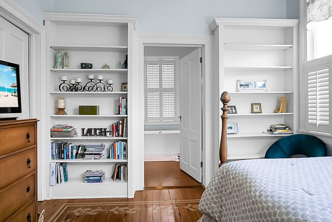 Building Photo - 6 Wentworth St