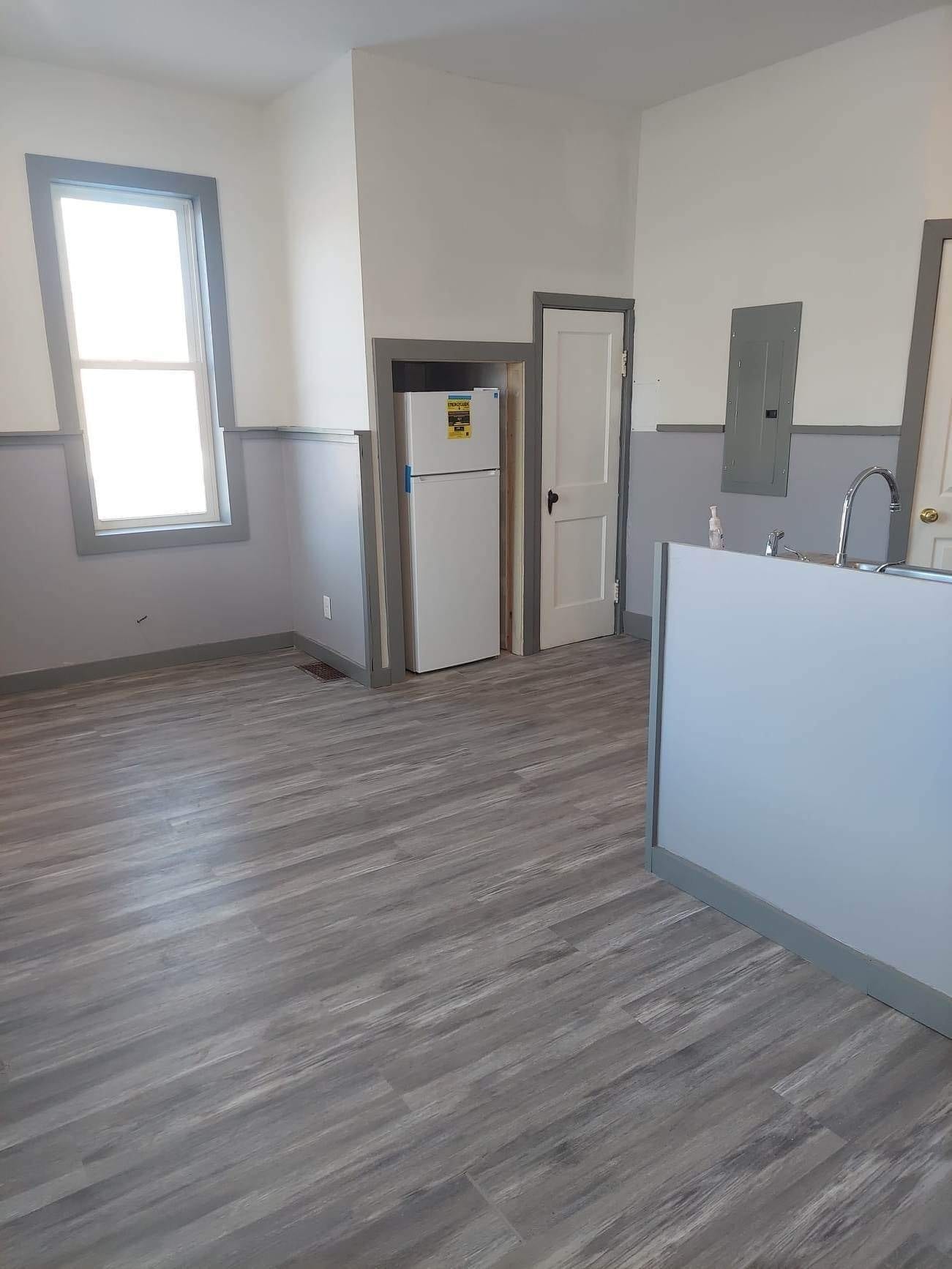 Living area / kitchen - 36 W Eau Claire St