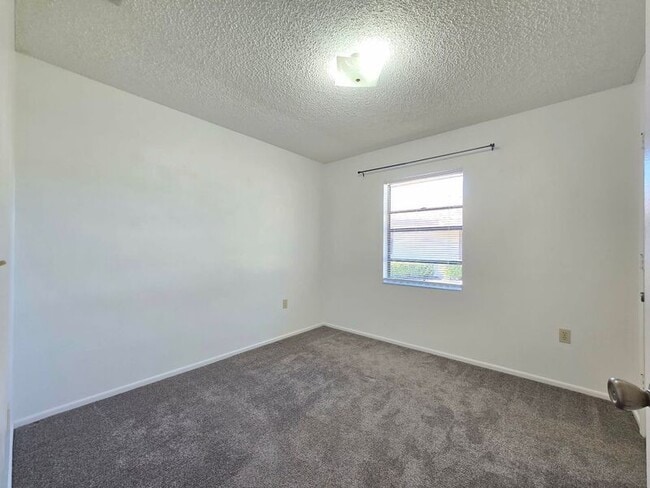 Building Photo - 3944 Spoonbill Ct