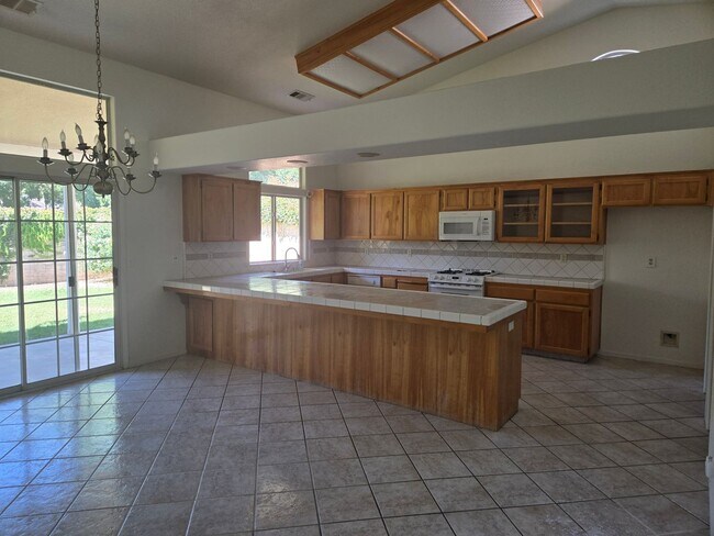 Building Photo - 2738 W Ceres Ct