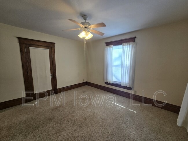 Building Photo - 212 Randall St