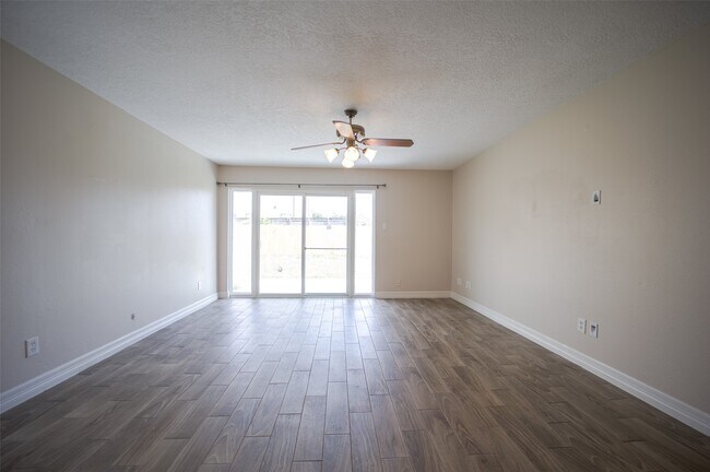 Building Photo - 18018 Santolina Ln