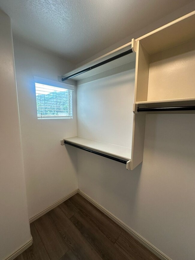 Building Photo - 3 Bed | 2.5 Bath Home in South Weber – Ready for Move-In!