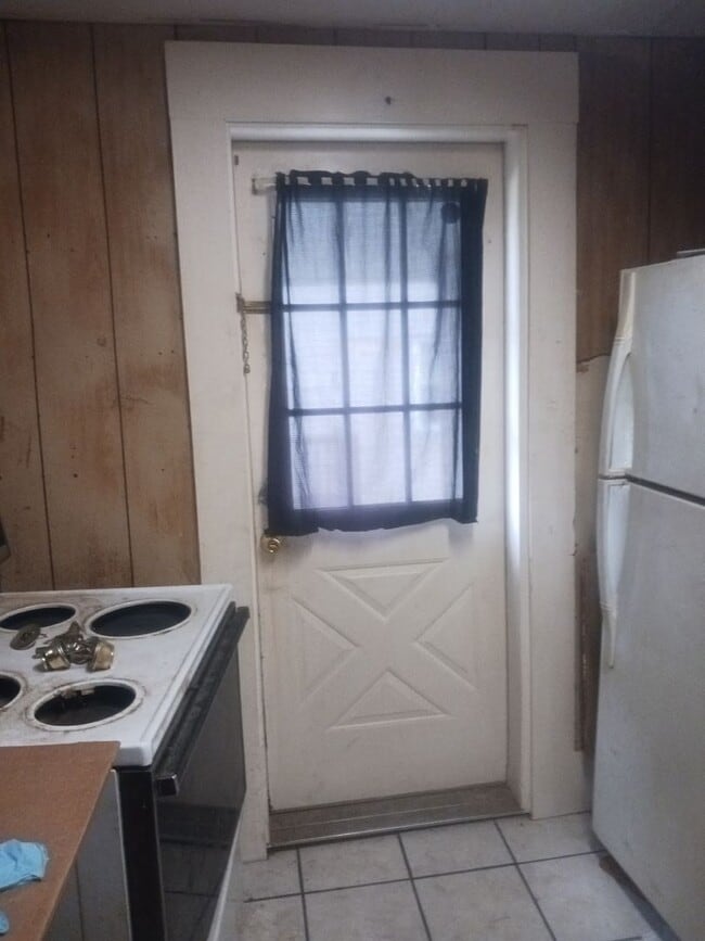 Building Photo - 663 Florida Ave