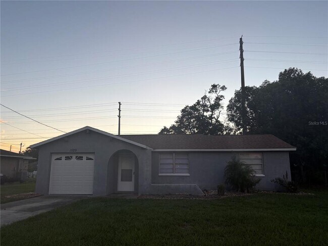 Building Photo - 1529 Larkin Rd