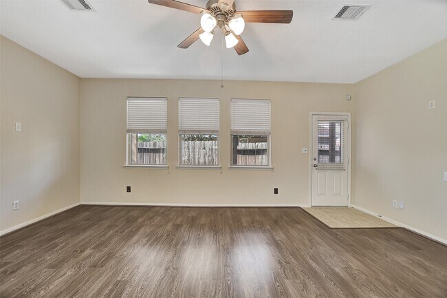 Building Photo - 15103 Sun Glaze Ct