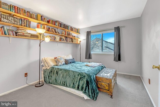 Building Photo - 44 Coriander Dr