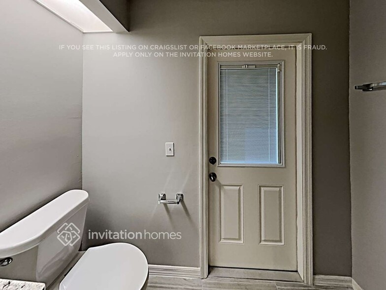 Building Photo - 5517 Highlands Vue Ln