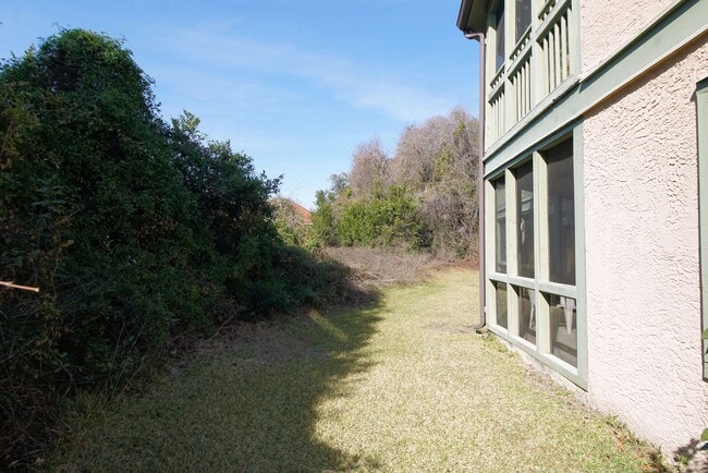 Building Photo - First Floor Condo in Bluewater Bay