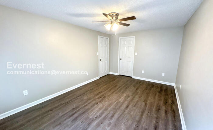 Building Photo - 2113 Stapp Dr NE