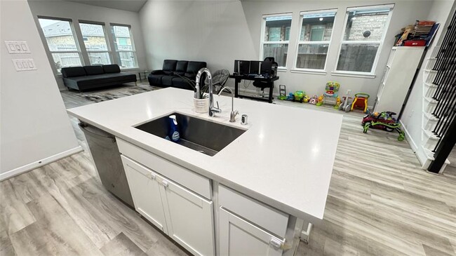 Building Photo - 9107 Brixham Dr