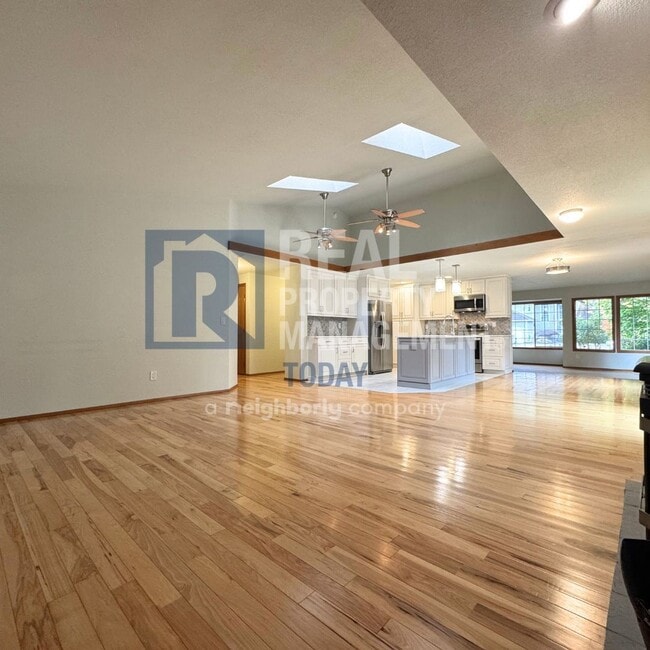 Building Photo - Remodeled Rambler In Gem Heights neighborh...
