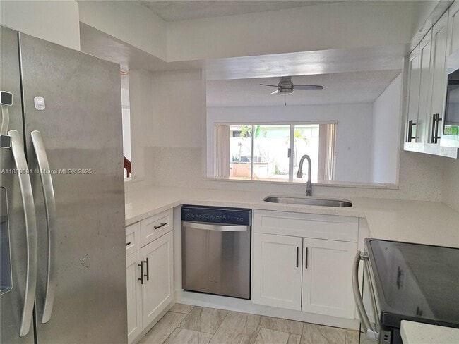Building Photo - 3535 Magellan Cir