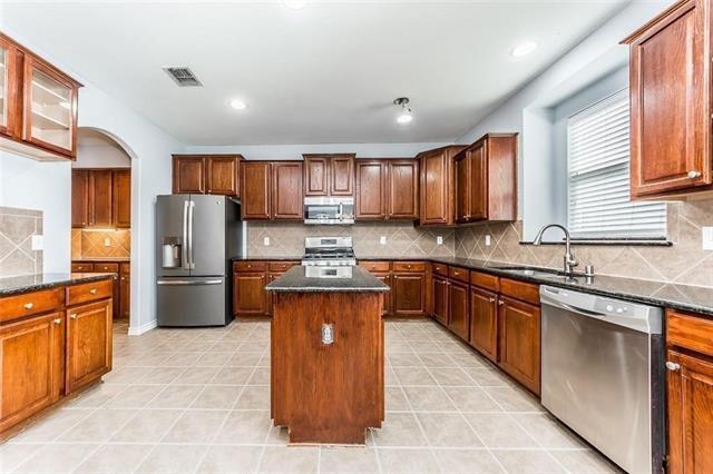 Building Photo - 2824 Cameron Bay Dr