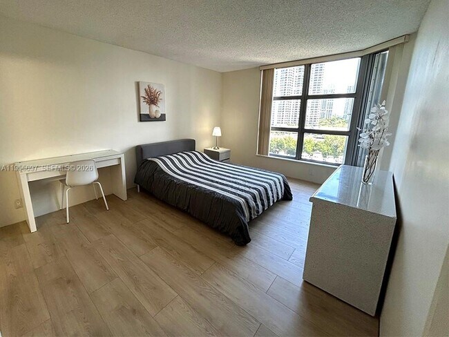 Building Photo - 3400 NE 192 St