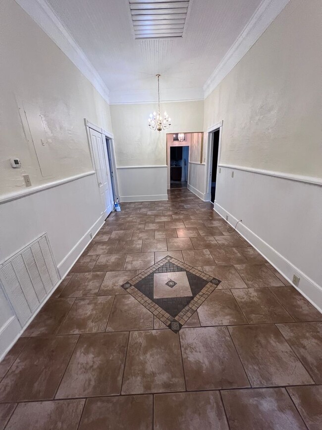 Building Photo - Historic District - Opelika